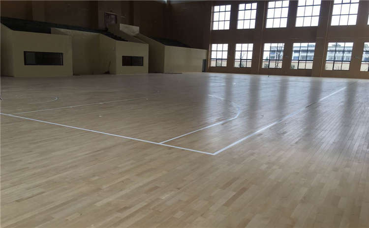 五角楓NBA籃球場木地板哪個牌子好？