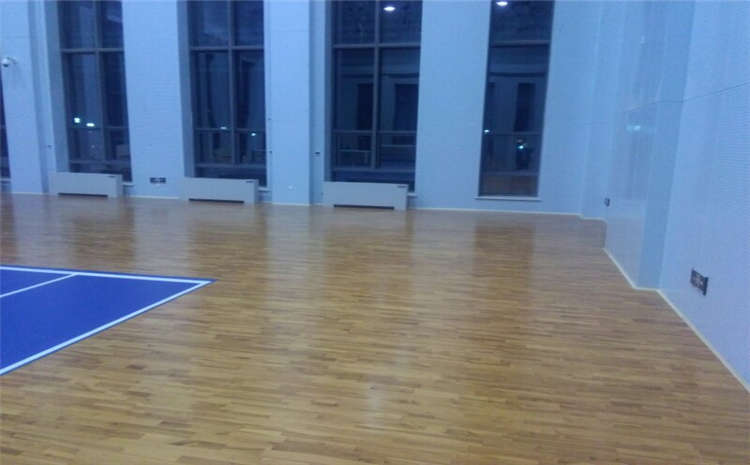 造價(jià)楓樺木體育館木地板