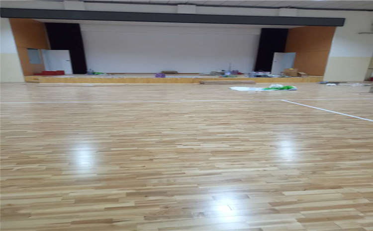 硬木企口籃球場(chǎng)地板每平米價(jià)格