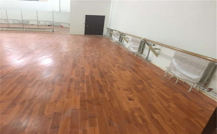 24厚體育運(yùn)動(dòng)地板市場**表