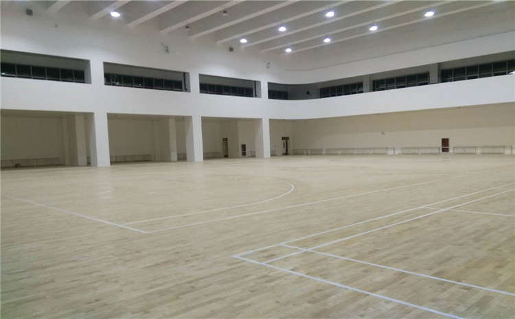 楓木籃球館木地板多少錢一平米？